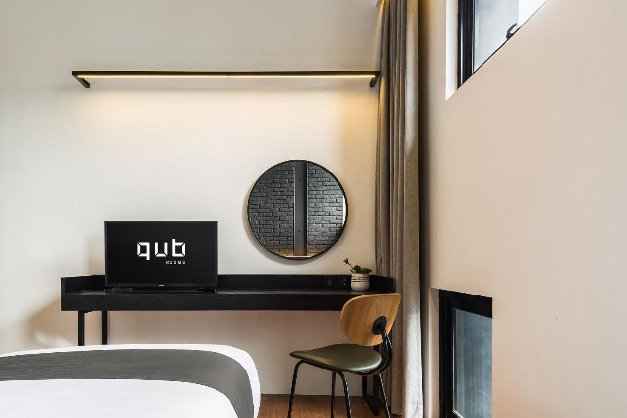 Qub Rooms Semarang Exterior foto