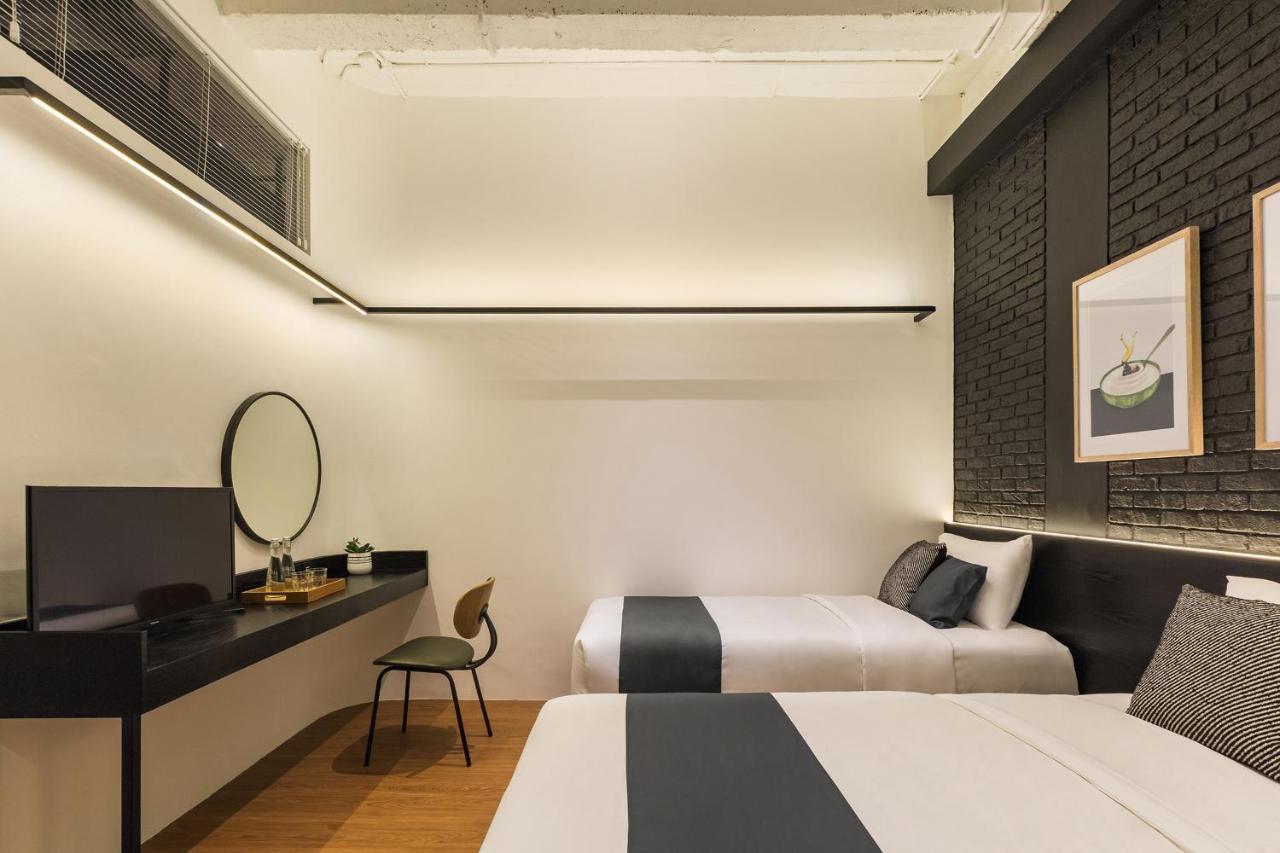 Qub Rooms Semarang Exterior foto