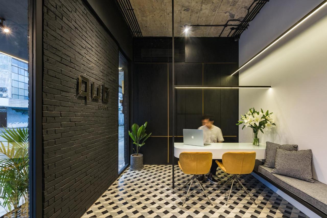 Qub Rooms Semarang Exterior foto